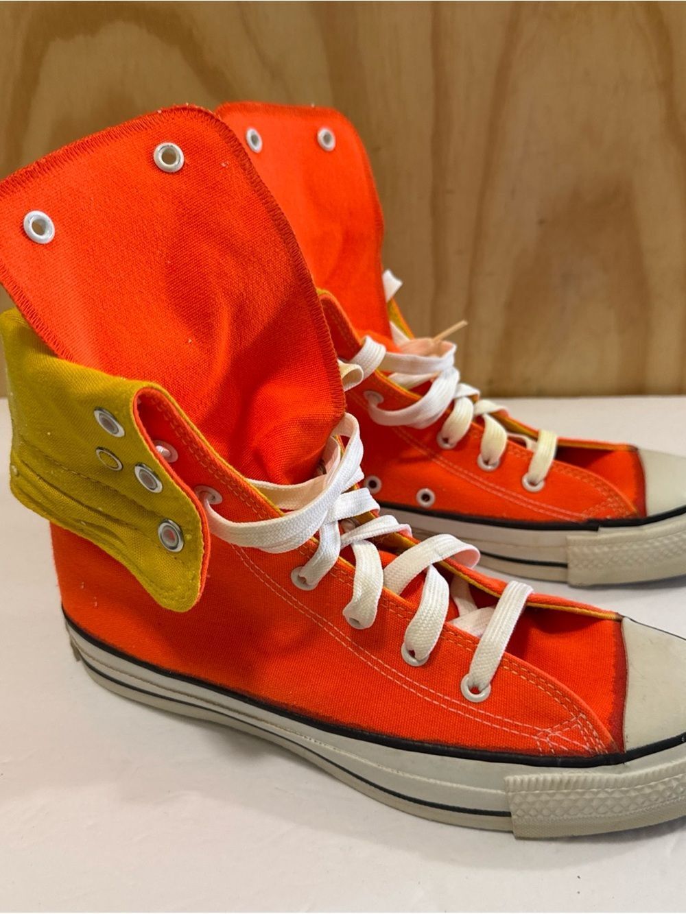 Vintage 70's converse allstar hi-top orange sneakers US sz 9